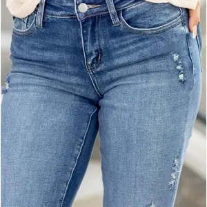 Women's front elastic ripped jeans, fashionable and avant-garde, rolled up cuffs, suitable for all seasons