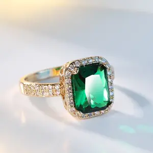 Women's Luxury Green Zirconia Crystal Engagement Ring - Sporty Sports Wristbands Complement for Wedding, Anniversary Parties