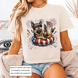 Comfort Colors Boxy Tee Patriotic German Shepherd Graphic Tee Cropped Shirt Womens USA Flag Dog T-Shirt 4th of July Shirt Dog Lover Gift Vintage Cute Tee