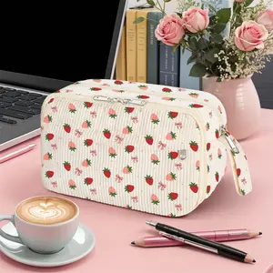 Plush Pencil Case Bag with Compartments, Cute Strawberry Design, Ideal for Students, Unisex School and Office Supplies Organizer