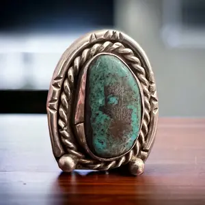 Turquoise & Sterling Silver Horseshoe-Shape Ring — Size 6
