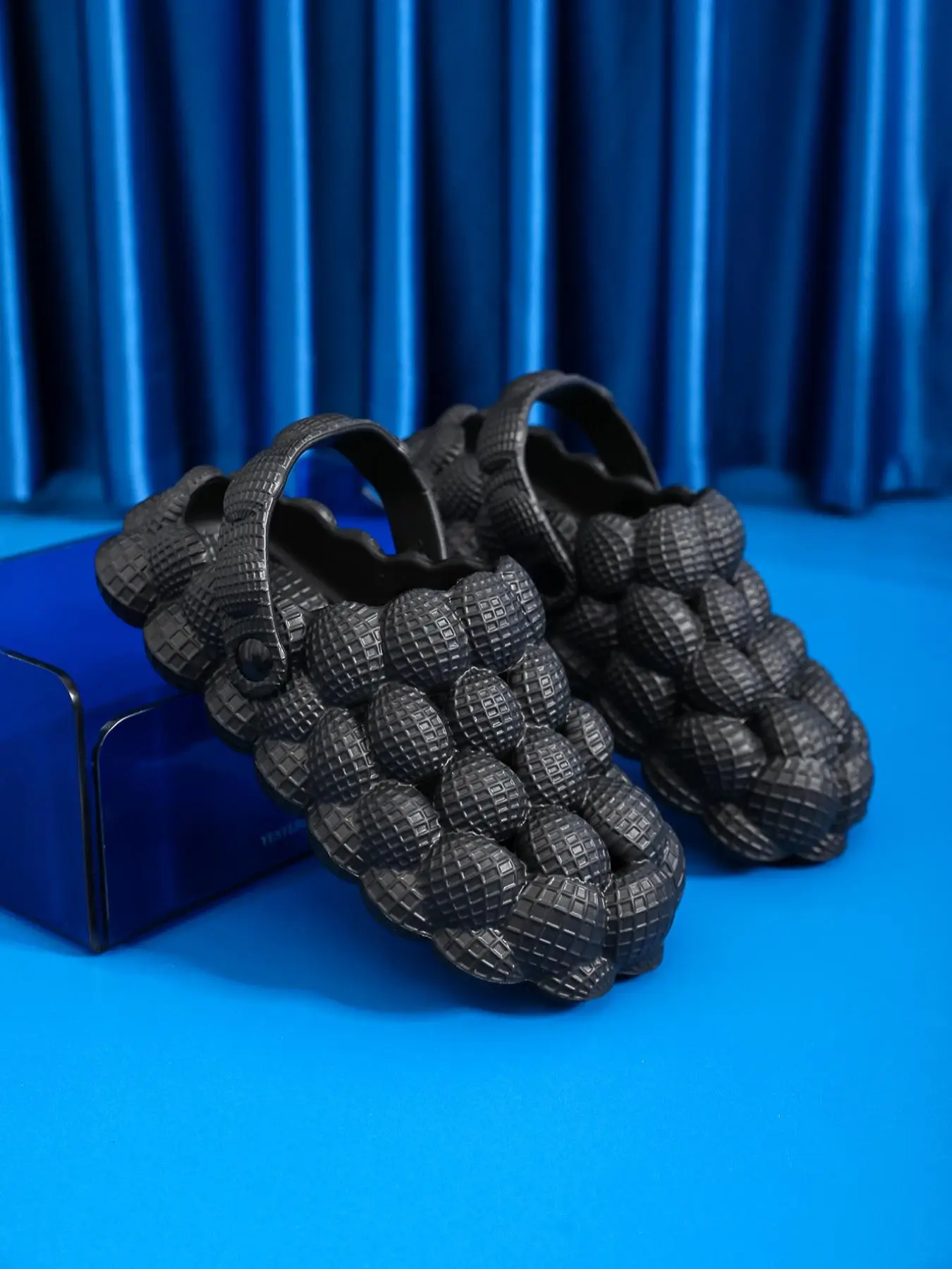 Women's Summer 2024 Solid Thick Sole Non-slip Bubble Clogs, Comfortable Home Platform Slippers, Hollow out Peanut Design Clogs, Girl's Walking Footwea