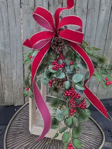 Christmas Swag, Medium Lantern Swag, Christmas Decor, Swag for Back Door, Eucalyptus, Aisle Decor Christmas Wedding, Lantern Swag 15*