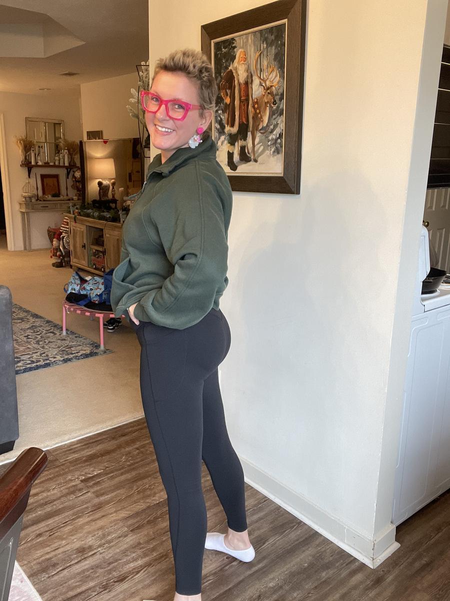 Item: Black, 7/8, M(8 - 10)