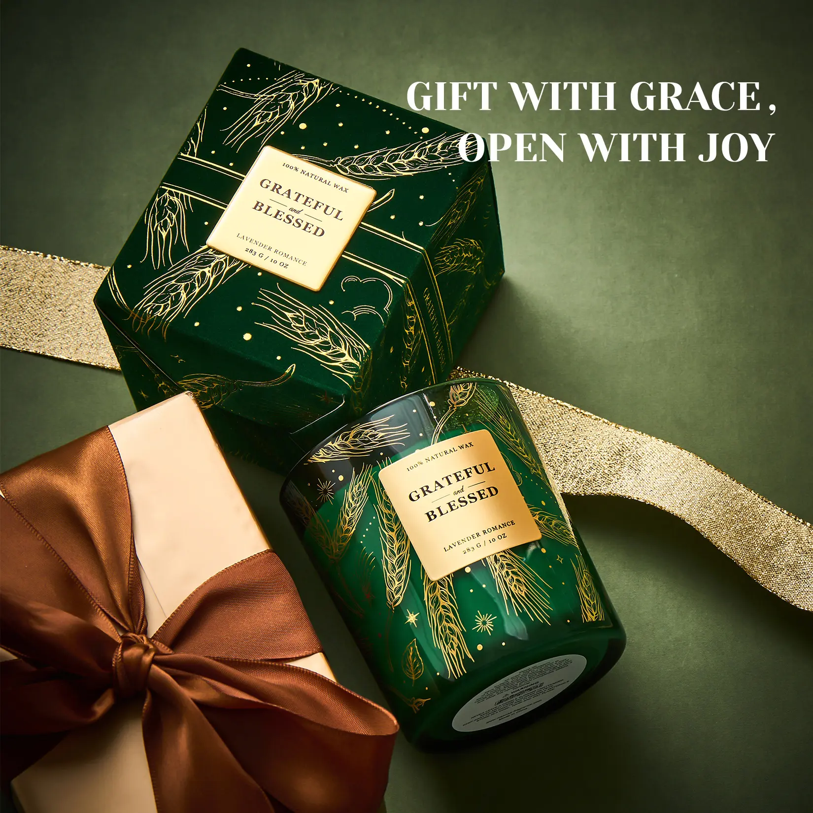 Luxury Green Velvet Candle  - Christmas Tree Scent - Perfect Red/Green Christmas Decor-Holiday Gift for Men & Women