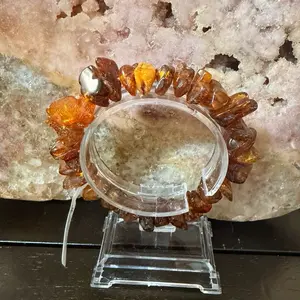 Raw Natural Amber Chips Bracelet Handcrafted with Genuine Amber Stones for Unique Style and Durability Bold Large Stones Make a Statement Lightweight Comfortable Elastic Cord