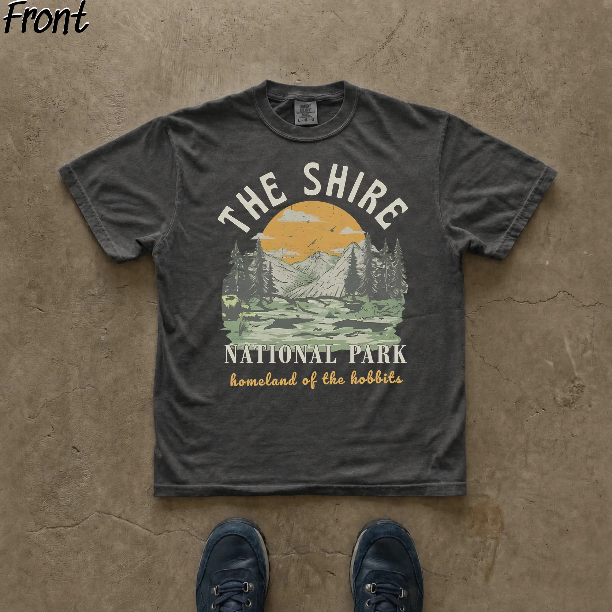 Gildan Men's Vintage Lord of The Rings Graphic T-Shirt - Short-Sleeve Casual Round Neck Black Top, The Shire Hobbit Homeland, Middle Earth J.R.R. Tolkien Movie Menswear, Tshirt