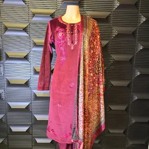 Premium soft velvet long sleeve size 40 /L