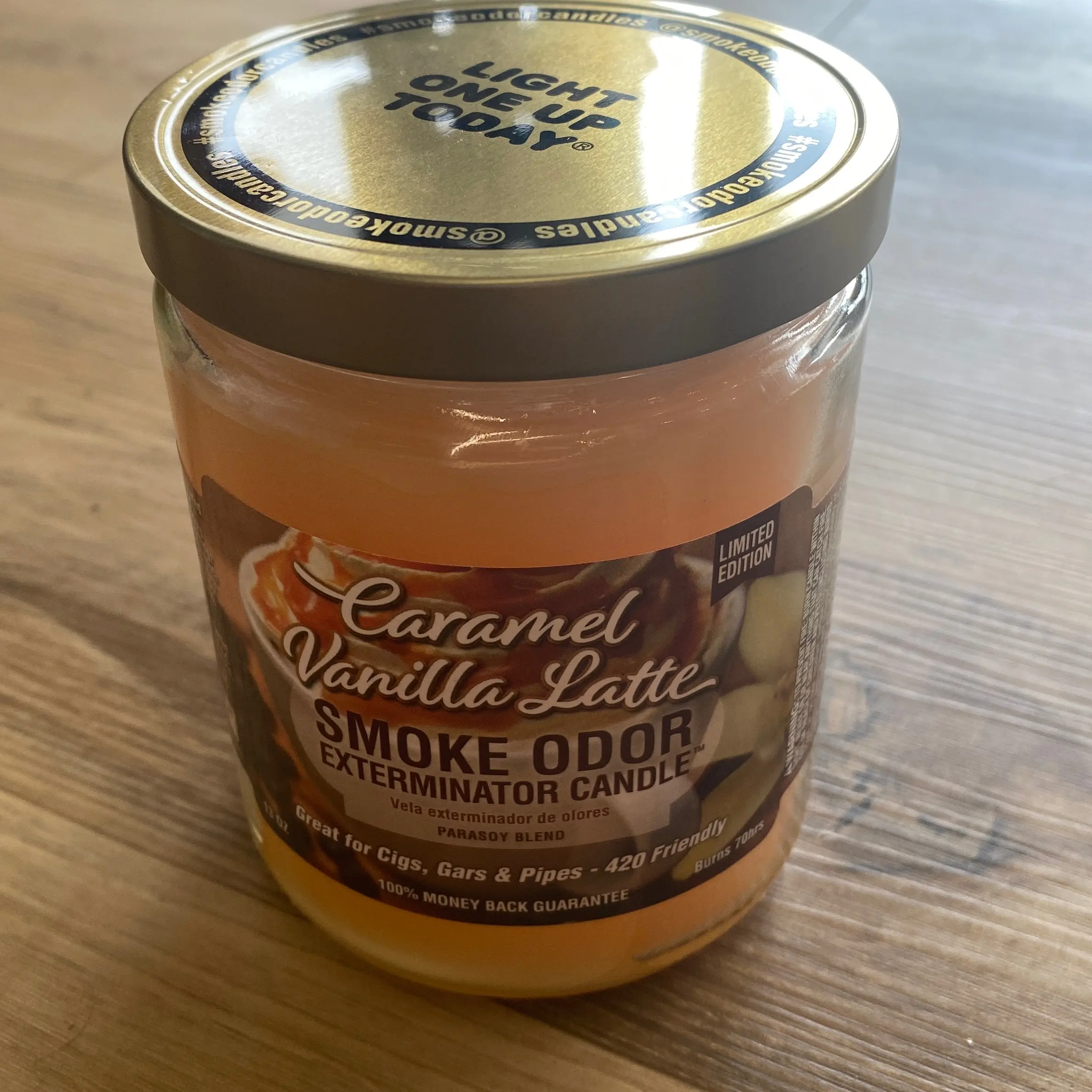 Smoke Odor Eliminator Candles Long-lasting Long-lasting . Makes a great gift and for you treat yourself . Buy one today