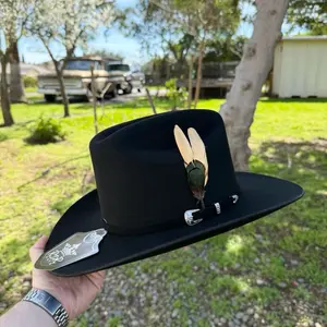 Tejana Negra 4x Estilo Sinaloa Hat with Gold Feather Accent and Classic Design