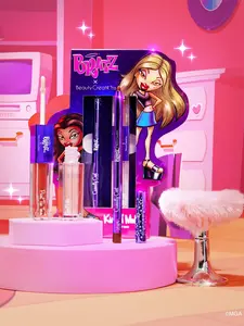 Bratz X Beauty Creations Kiss N' Makeup Lip Plumping Duo