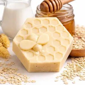 Goat Milk Soap Oatmeal & Honey Scented - Gentle Cleansing Bar with Oatmeal & Honey Fragrance for Soft Skin