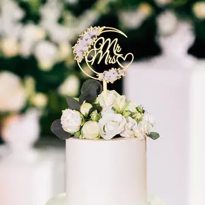 Wedding Cake Topper Mr and Mrs   Engagement Decor Bride & Groom Sign (Style 1)