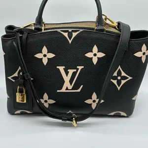 Pre-owned Louis Vuitton leather crossbody Petit Palais