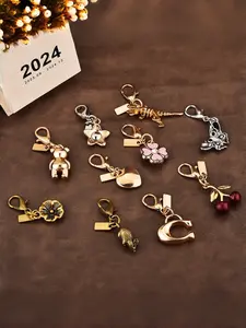 Vintage Girl Animal Floral Bag Charm Set, Fits Shoulder Bags & Tote Bags, Keychain Accessory, Perfect Gift for Friends & Girlfriend