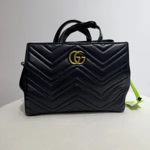 Pre-owned GUCCI GG Marmont Black Chevron Quilted Top Handle Tote