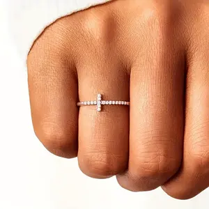 A Minimalist And Stylish Cross Micro-set Zirconia Ring For Women, Suitable For Daily Casual Parties, Engagement, Weddings, And As A Gift For Wedding Promises.