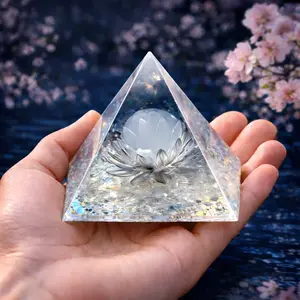 Resin Pyramid Desk Display – 5cm Decorative Pyramid