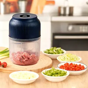 Electric Garlic Chopper,  4 Sharp Blades，Portable Veggie Chopper, 300ML Garlic Grinder Masher Onion Chopper, Blender to Vegetable, Cordless Food Processor for Ginger, Chili, Fruit, Meat, Spices, Beans, etc