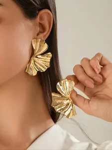 Elegant Geometric Metal Flower Earrings Set, Luxurious Lightweight Party Jewelry for Women, Wedding Holiday Versatile Gift Idea, Statement Earrings