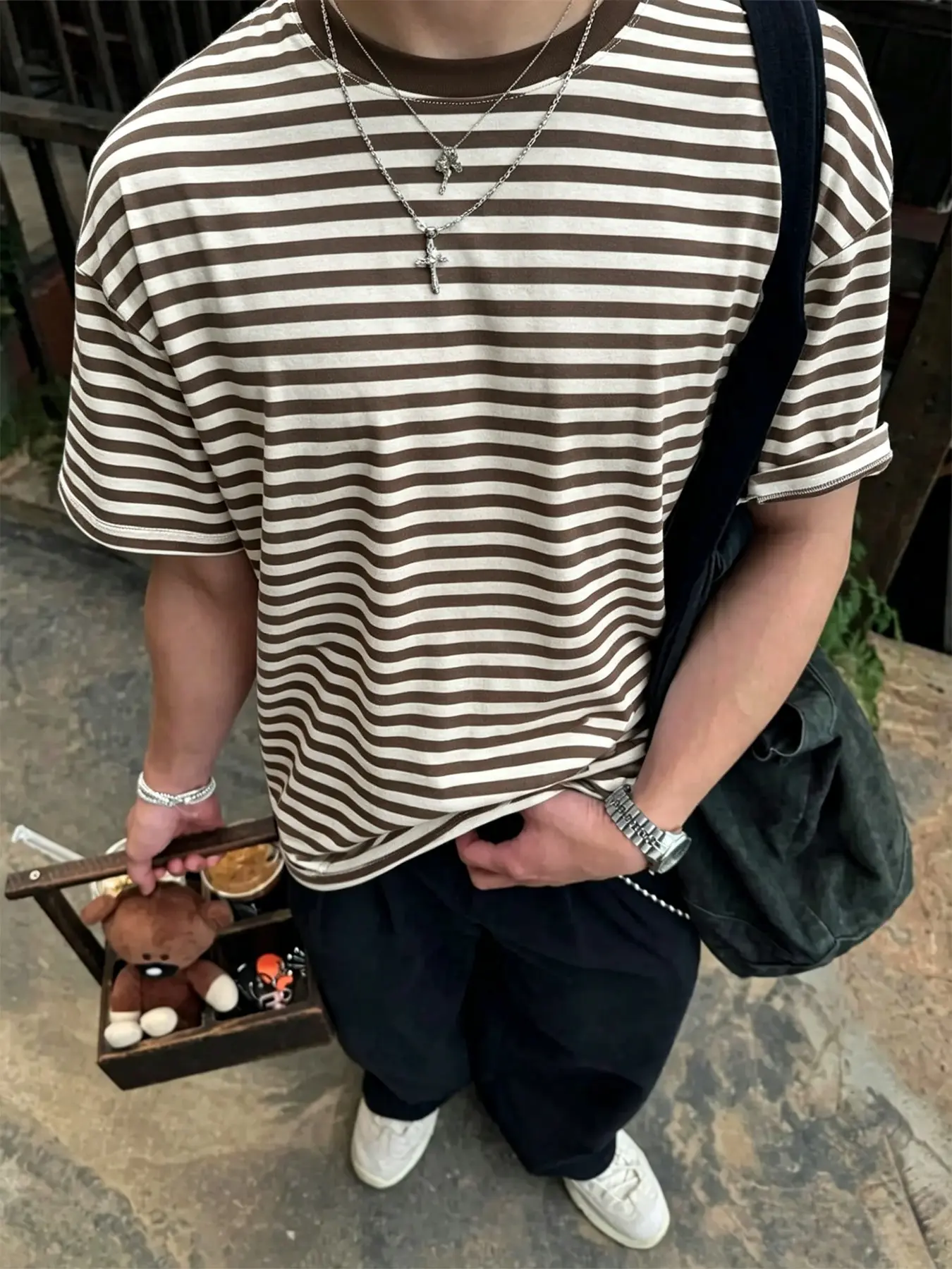 Men's Striped Contrast Round Neck Loose Fit T-Shirt, Y2K Street Style, Streetwear, Casual Aesthetic Graphic Lettuce Trim, Short Sleeve Daily Wear Fashion Top