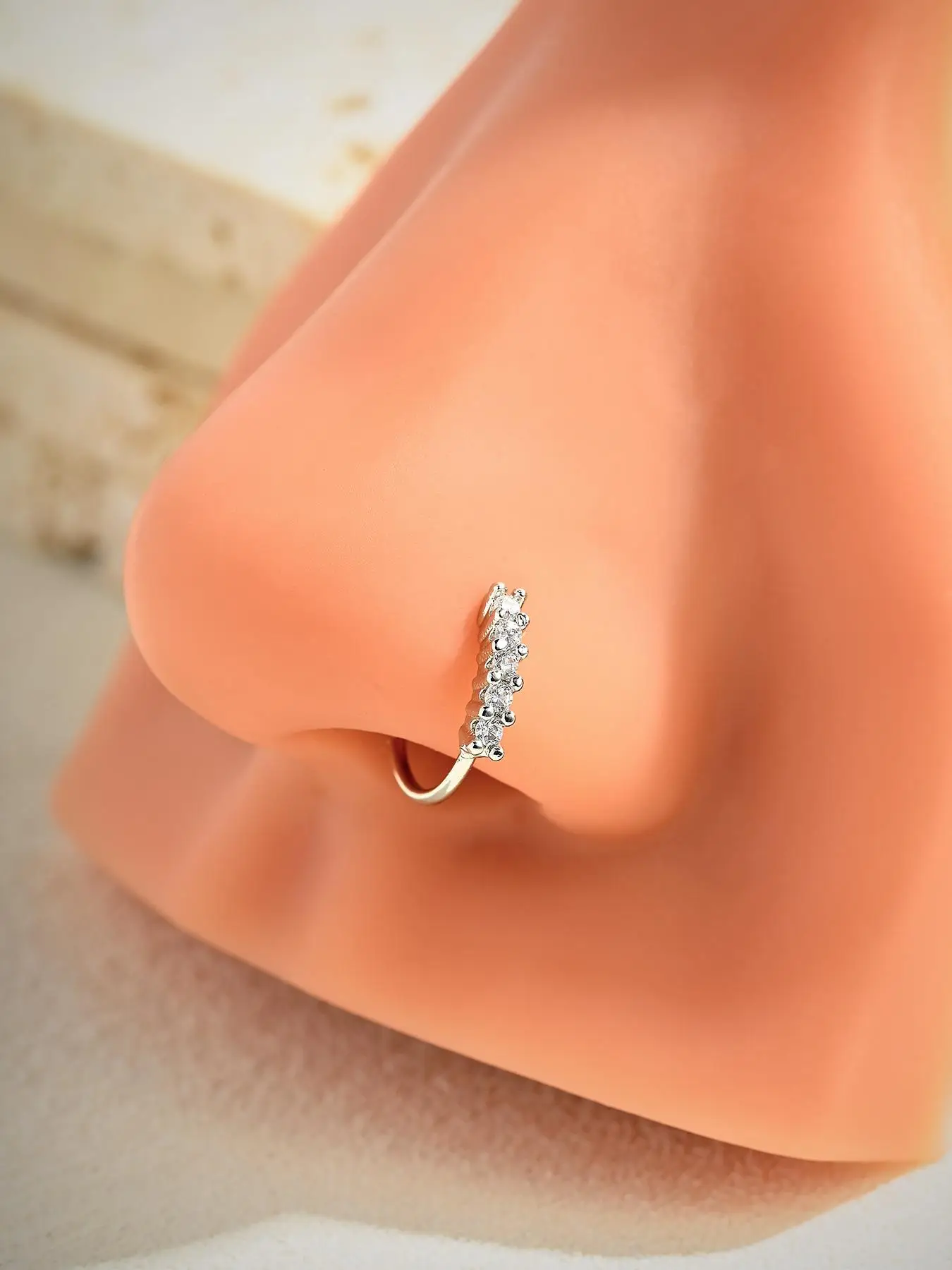 Unisex Rhinestone Decorated Nose Ring, Elegant Round Nose Rings For Men And Women, Body Jewelry For Party