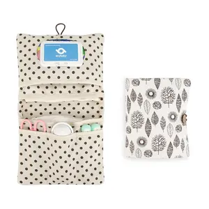 Animals & Plant Pattern Diaper Storage Bag, 1 Count Portable Large Capacity Diaper Organizer with Wipes Holder, Baby Travel Essentials Travel Diaper Tote