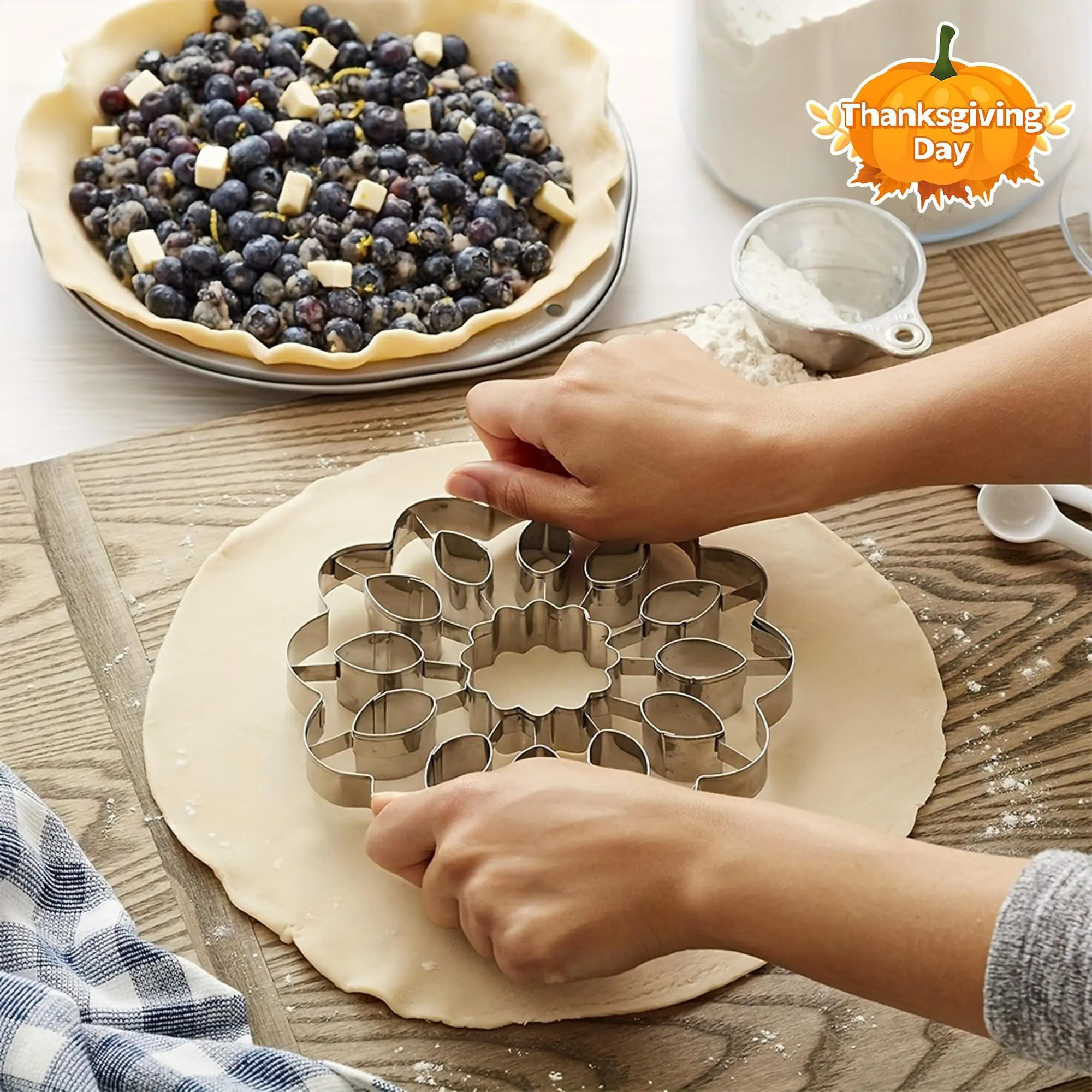 Stainless Steel Sunflower Pie Cutter - Durable Bakeware Kitchen Gadget with Plastic Components, Dough Cookie Cutters for Baking, Holiday Parties