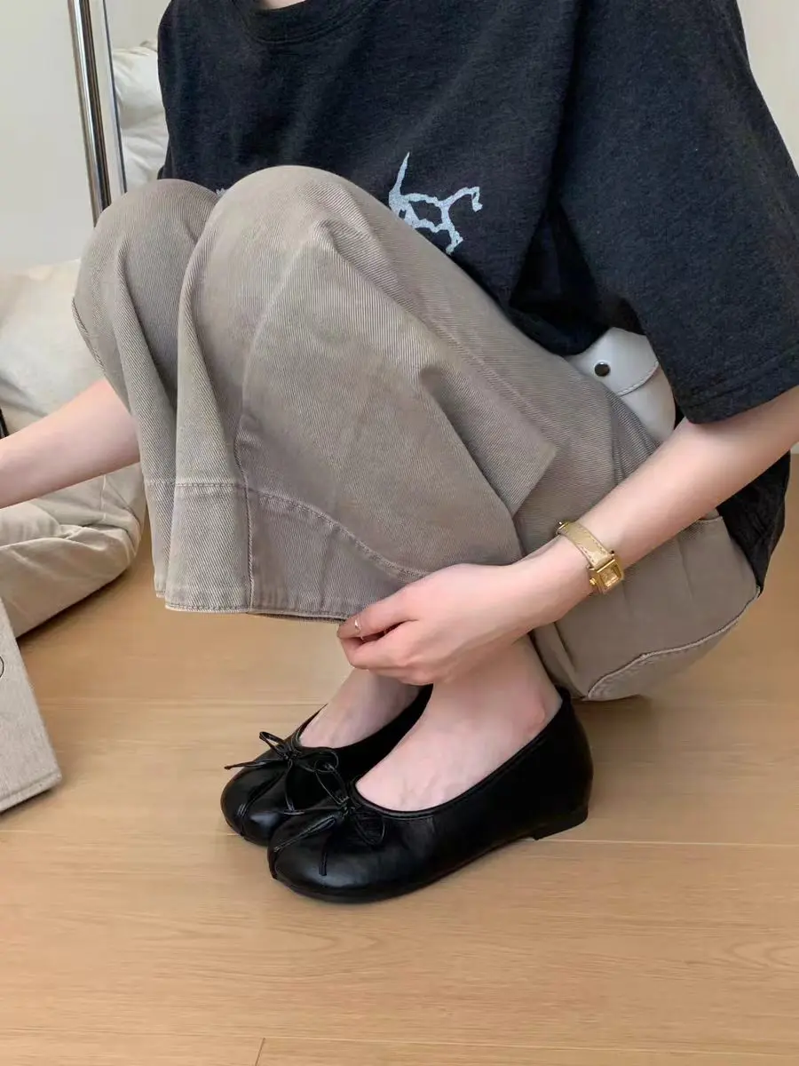 Plain Leather Shoes for Women, Minimalist Split Toe Ballet Flat, Slip On Ankle Style with Bow for Casual Wear