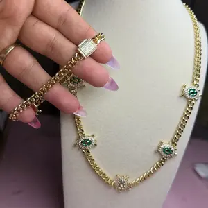 Set de cadena y pulsera de tortugas