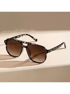 Women'S Classic Leopard Print Fashion Glasses - Stylish Black Frame with Brown Tinted Lenses, Perfect for Daily Wear, Shopping, and Selfie Decor, Great Gift Idea, Leopard Print Glasses