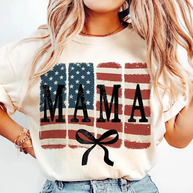 Retro American Mama 4th of July Mama Fourth of July Mama Patriotic USA Flag Mama 4th of July T-Shirt