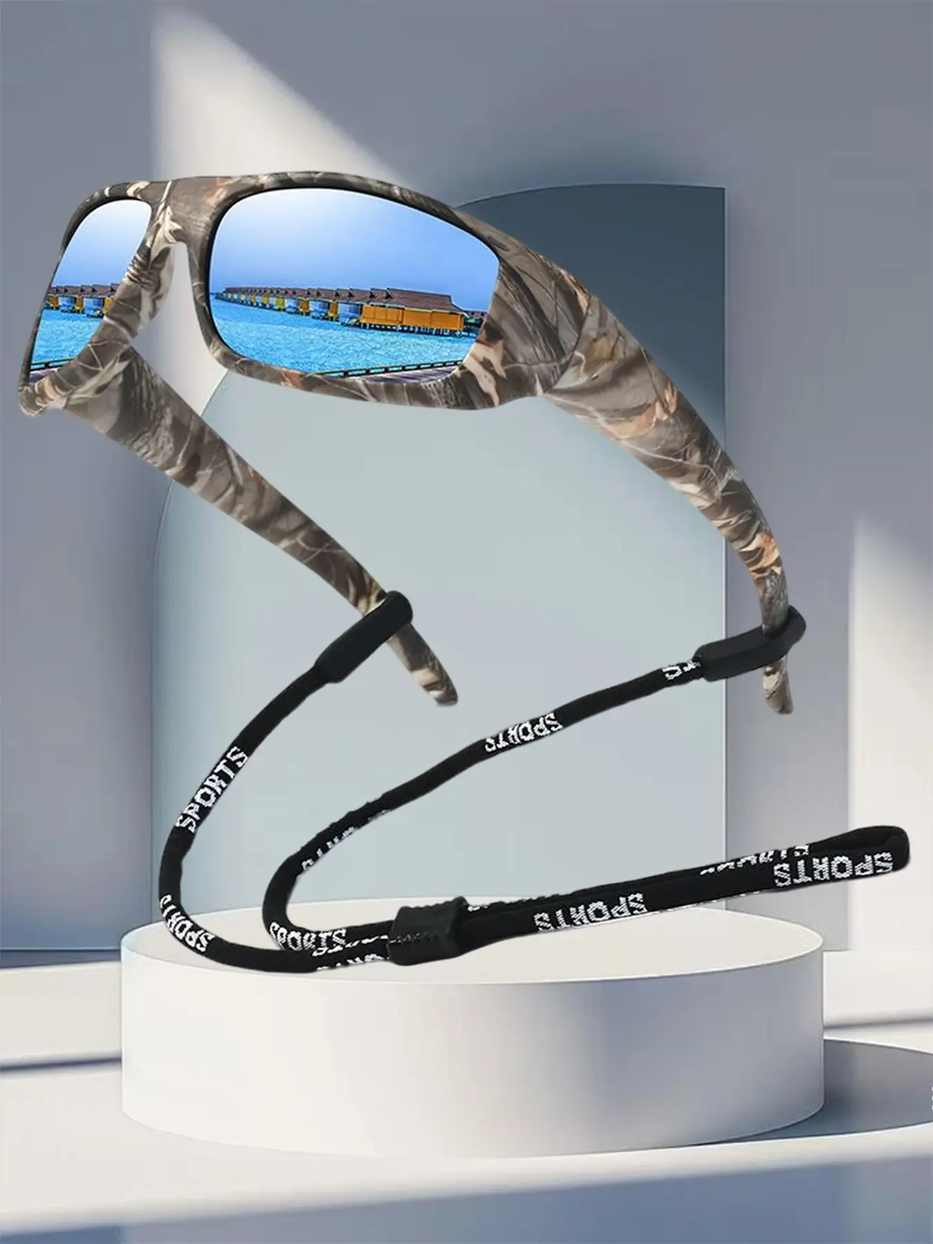 Camo sports style with chain sunglasses,unisex,multiple colors to choose from,featuring UV400 lenses for UV protection,camouflage frame paired with rubber nose pad ensures comfort and stability,suitable for driving,cycling,fishing,hiking,other activities.