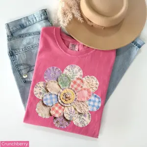Comfort Colors PRINTED Faux Quilted Patchwork Daisy TShirt, Floral Graphic Tee Vintage Aesthetic Flower Top Cottagecore Patchwork T-Shirt Spring Tee