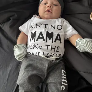 Baby Boys Short Sleeve Letter Print Romper and Long Pants Set with Hat, Newborn Gift Set, Stylish Infant for Summer, Comfortable Baby Clothing