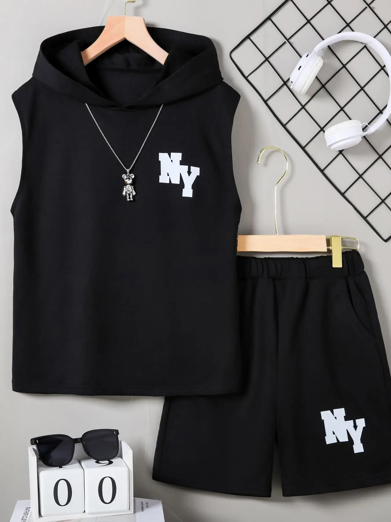 Two-Piece Set Boy's Letter Print Sleeveless Hooded Top & Elastic Waist Shorts Set without Necklace, Casual Hooded Top & Pocket Shorts, Summer Outfits