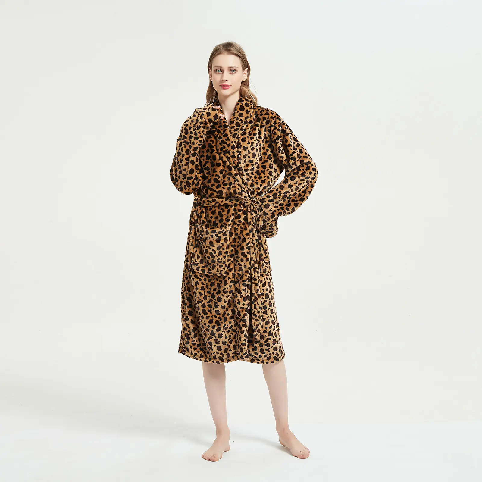 MERRYLIFE Women Cheetah Print Bathrobe Fleece Plush Warm Long Robes Spa Nightgown Sleepwear Comfort Womenswear Adjustable Belt Pockets