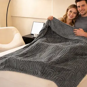 Roman Column Pattern Plush Blanket, Comfortable Wave Texture, Soft Cloud-Like Throw, King Queen Size, Ideal Gift, Modern Bedroom Decor