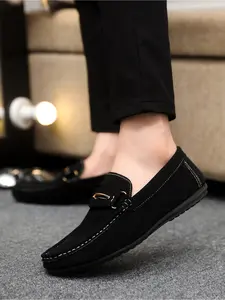 Dark-colored soft-soled Round Toe loafers with metal buckle design, suede upper comfortable bean shoes, covered with fine stitching patterns, suitable for dating, going out, workplace commuting, and applicable all year round, Casual Wear Shoe