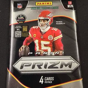Panini 2025 NFL Prizm Football Retail Pack - 4 Cards - Exclusive Green Cracked Ice Edition