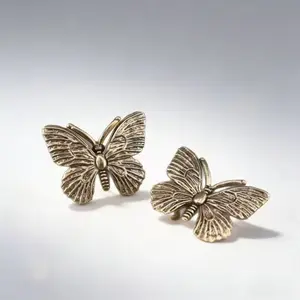 2pcs Cute Brass Butterfly Figurines Vintage Brass Decorative Ornaments, Bookshelf Desktop Mini Models, Christmas Gift Holiday Present, Home Decor Ornament