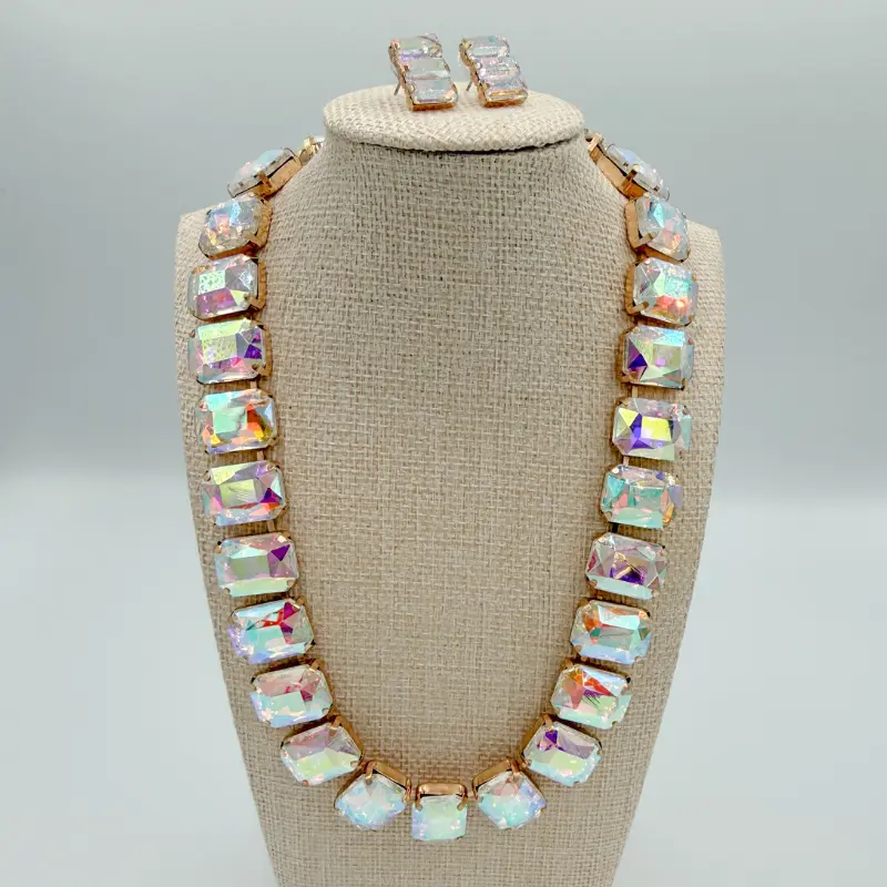Lily Necklace Set