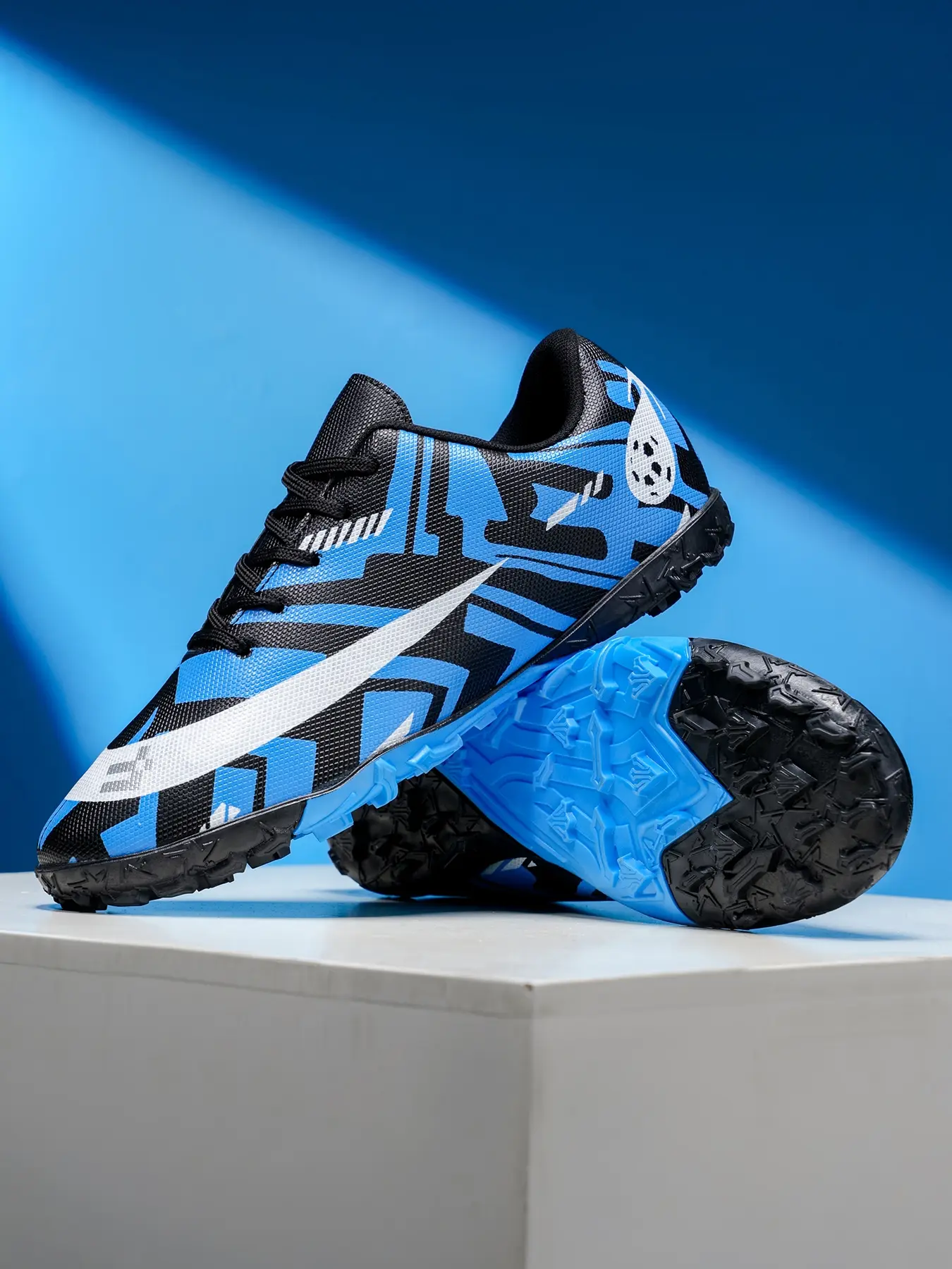 Professional Soccer Training Shoes for Teens Adults, Textured Leather Upper, Shock Absorbing Tpu Sole, Anti-Collision Toe Protection, Football Boots, Football Cleats, Sports Shoes