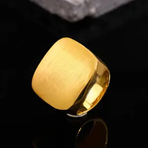 Chunky Square Signet Ring – Bold & Versatile Cocktail Ring for Women & Men, Smooth Matte Finish, Solid Construction, Anti-Tarnish, Hypoallergenic, Elegant & Stylish, True to Size, Ideal for Large & Medium Hands