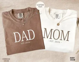 Mom Dad T-Shirt Comfort Colors, Matching Est 2026 Baby Reveal Gift, New Parent Baby Announcement Shirt, Pregnancy Announcement Tee, New Mom Gift, New Dad Shirt