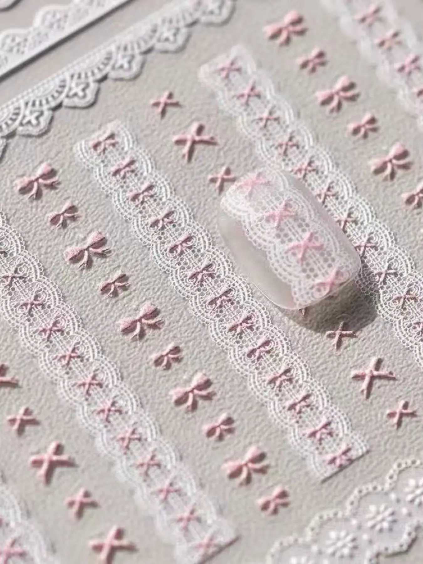 Sweet Cool Lace Heart Bow Nail Art Stickers, 5D Embossed Lace Nail Decals, Creative DIY Hand Account Decorations, Nail Art Designs, Nail Art Supplies, Decorative Nails