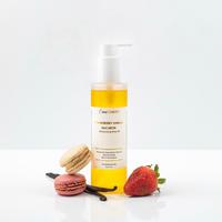 Strawberry vanilla Macaron