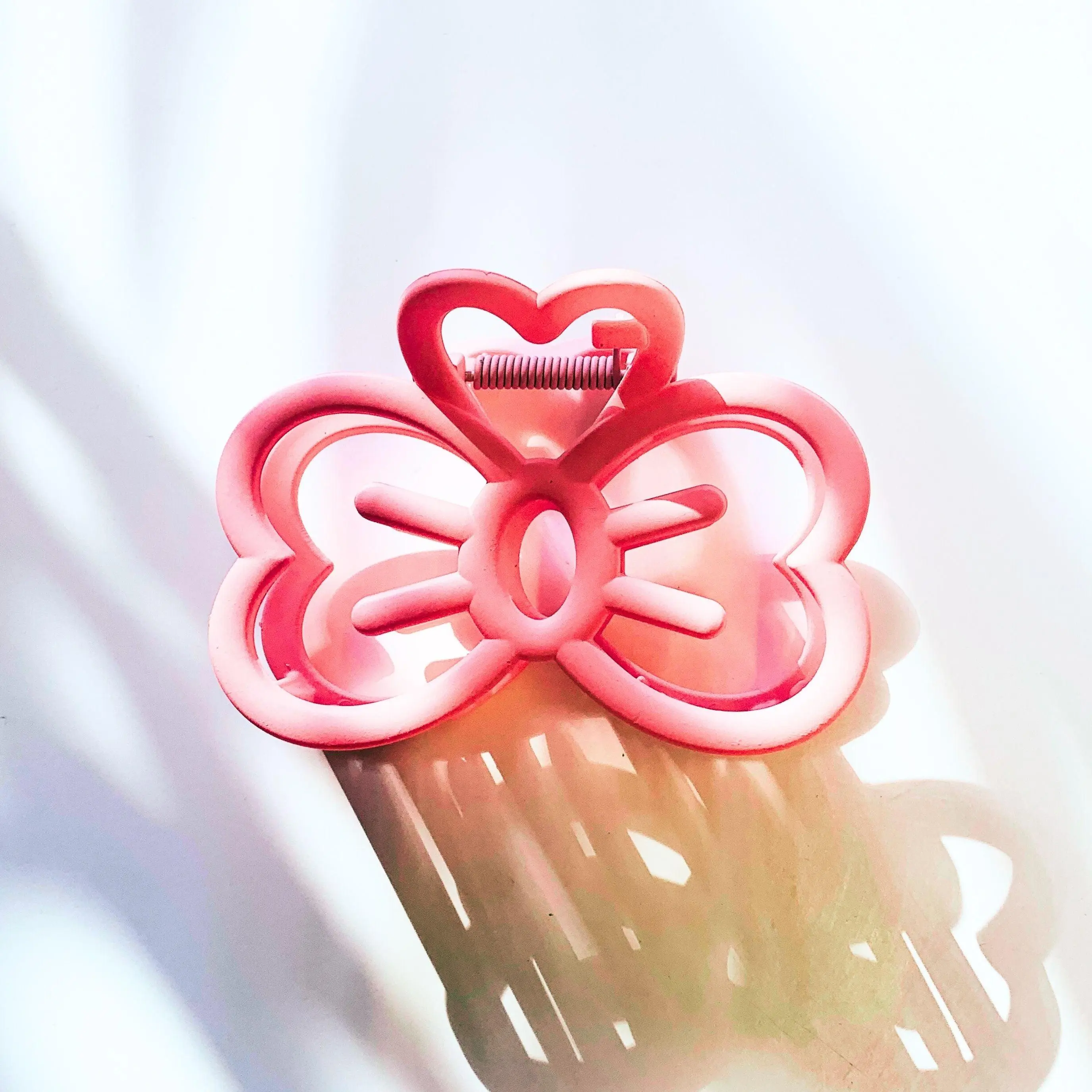 Velvet Claws Hello Cat Pink Bow Hair Clip Acrylic Lightweight Strong Hold Claw Clip for Shorter Thinner Hair or Half-Up Half-Down Look