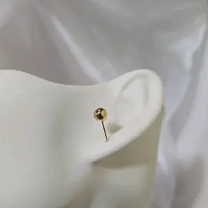 Aretes 657 mediano Gold Plated Small Stud