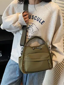 Fashionable, trendy, lightweight, comfortable Adjustable shoulder bag, high-end, simple, casual crossbody bag, niche design, solid color handbag, Everyday Bag